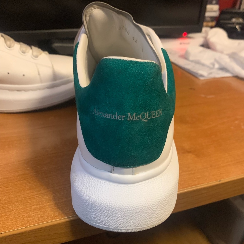 Alexander Mcqueens - Picture 3 of 3